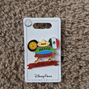 Disney Pin: Cinco De Mayo